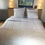Abbey Road Homestay Le Thoureil