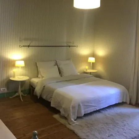 Homestay Abbey Road Le Thoureil